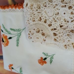 Vintage Tea Towel & Crochet lDoily